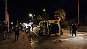 Domates yüklü tır devrildi: 1 yaralı 