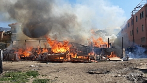 Fethiye'de depo yangını! 
