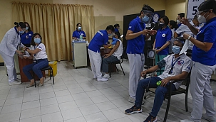 Filipinler'de aşılama başladı!