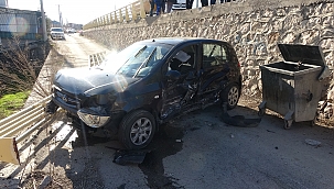 İki otomobil çarpıştı: 2 yaralı