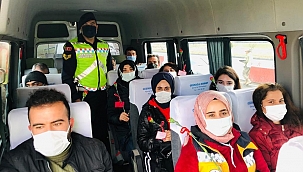 Jandarmadan sürücülere karanfil