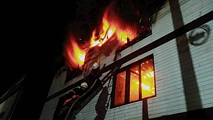 Kamusal pazarı Dordoy'da yangın