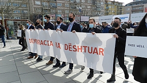 Kosova'da seçim protestosu!