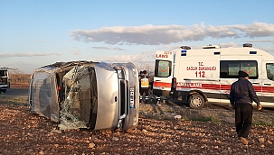 Midibüs takla attı: 8 yaralı