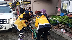 Motosiklet ile otomobil çarpıştı