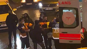 Motosiklet ile otomobil çarpıştı! 