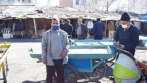 O seyyar satıcıya iş insanları sahip çıktı 