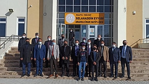 Öğrencilere kitap dağıtımı yapıldı