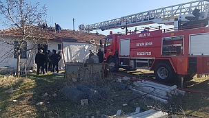 Okul lojmanında korkutan yangın 