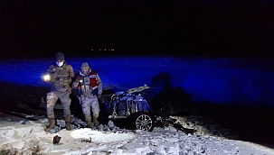 Otomobil ikiye bölündü: 1 ölü 4 yaralı