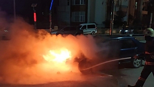 Seyir halindeki otomobil yandı