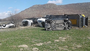 Sıfır araçlar tarlaya savruldu! 