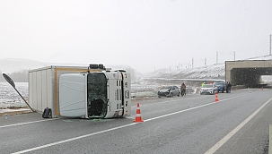 Sorgun'da kamyon devrildi: 1 yaralı 