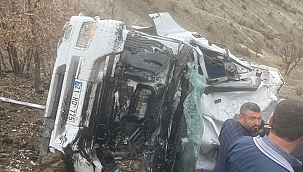 Tır şarampole yuvarlandı: 1 yaralı