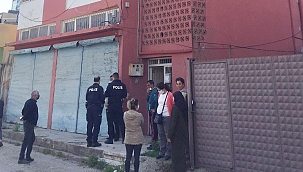 Bıçakla öldürülmüş olarak bulundu 