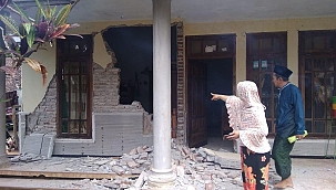 Endonezya'da deprem: 7 ölü