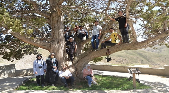 Fotoğrafçılardan Yeşilyurt çıkarması! 