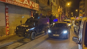 İki grup çatıştı çocuk arada kaldı