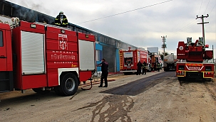 Kocaeli'de depo alevlere teslim oldu