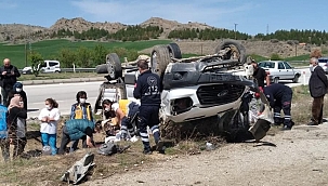 Kontrolden çıkan ticari araç devrildi! 