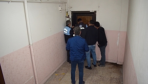 Kumarhaneye çevrilen ofise baskın!