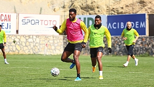 YMS'de 4 futbolcu koronaya yakalandı