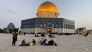 Mescid-i Aksa avlusunda iftar! 