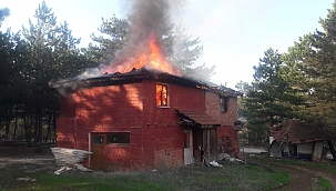 Mesire alanı içindeki evde yangın 