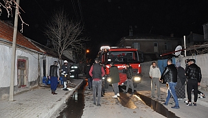 Odunlukta çıkan yangın söndürüldü