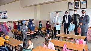 Öğrencilere kırtasiye yardımı!