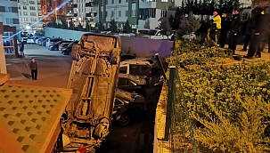 Otoparka düşen otomobil dik durdu 