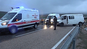Panelvan minibüs takla attı: 1 ölü
