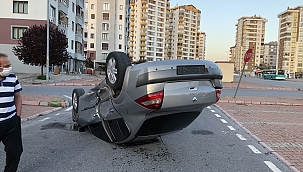Savrulan otomobil ters döndü: 2 yaralı