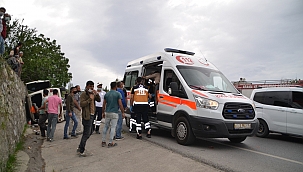 Söke'deki kazada araç yan yattı: 2 yaralı 