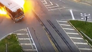 Tırın çarptığı otobüs alev aldı: 1 ölü