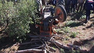 Traktör altında kalarak yaşamını yitirdi 