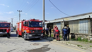 Yalıtım malzemesi deposunda yangın 