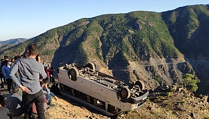 Adıyaman'da minibüs takla attı! 