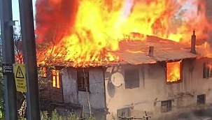 Alevlere teslim olan ev küle döndü 