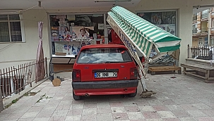 Başkent'te otomobil tuhafiyeye girdi