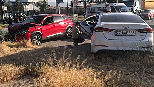 Cip ile otomobil çarpıştı: 6 yaralı