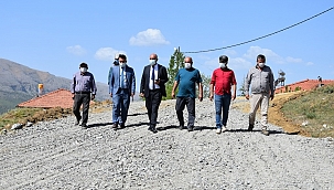 Doğanşehir'de yol çalışmaları! 