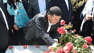 "Her yerde saygıyla yad ediliyor"