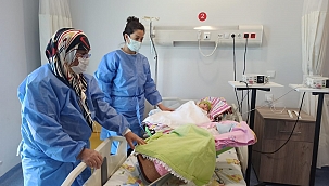 İkizler annesine kavuştu! 