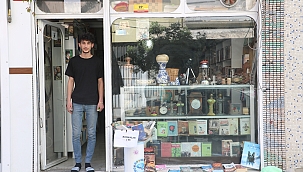 "Kitapları seviyorum genelde okurum"