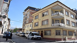 Komşular kötü koku gelince fark etti!