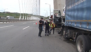 Köprüde tır vince çarptı!