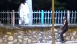 Mezarlıkta 'beyaz çarşaf' şakası 