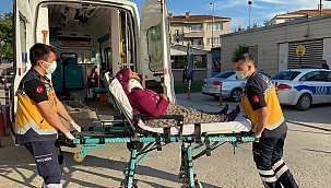 Mıcıra kapılan otomobil kaza yaptı! 