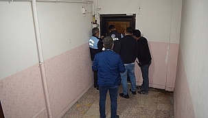 Mühürlenen iş yerine kumar baskını!